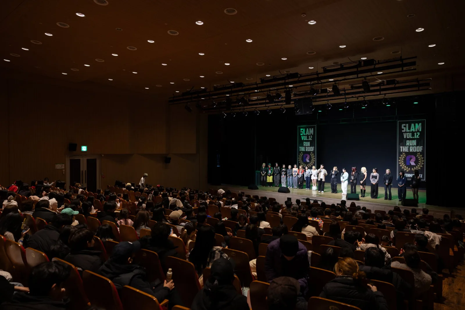 SLAM Vol.12 공연장 객석과 무대